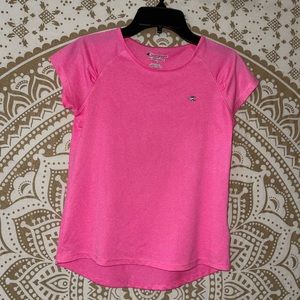“CHAMPION” GIRLS PERFORMANCE SHORT SLEEVE TOP IN BRIGHT PINK, SIZE MEDIUM
